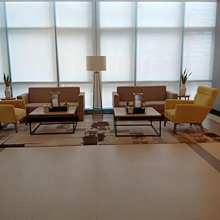 One Uptown Opposite Of Grandhyatt Hotel Manila Taguig City Ngoại thất bức ảnh