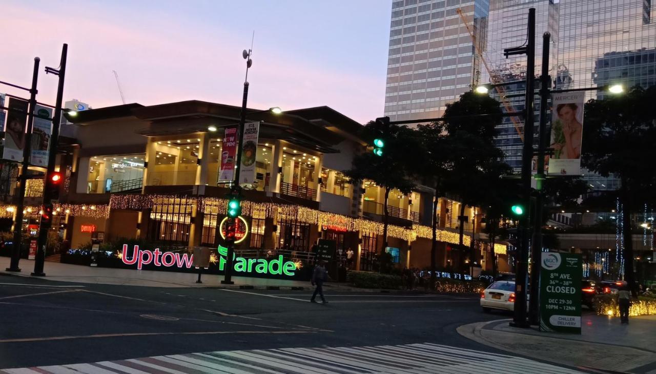 One Uptown Opposite Of Grandhyatt Hotel Manila Taguig City Ngoại thất bức ảnh