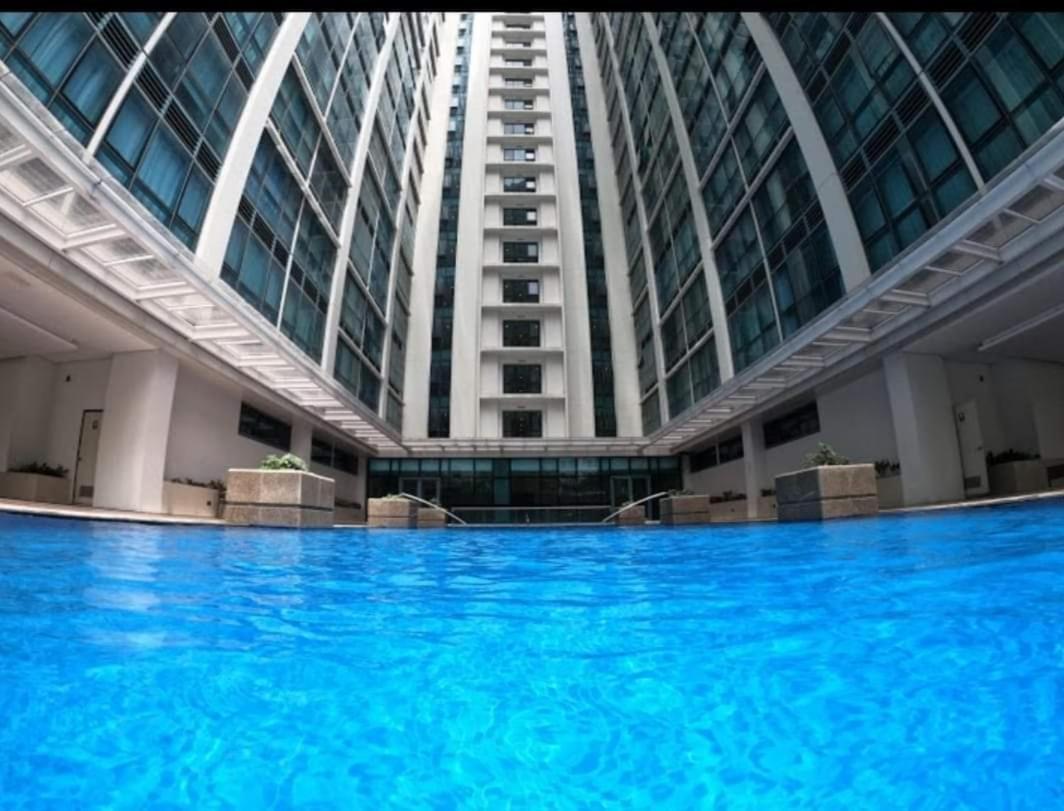 One Uptown Opposite Of Grandhyatt Hotel Manila Taguig City Phòng bức ảnh